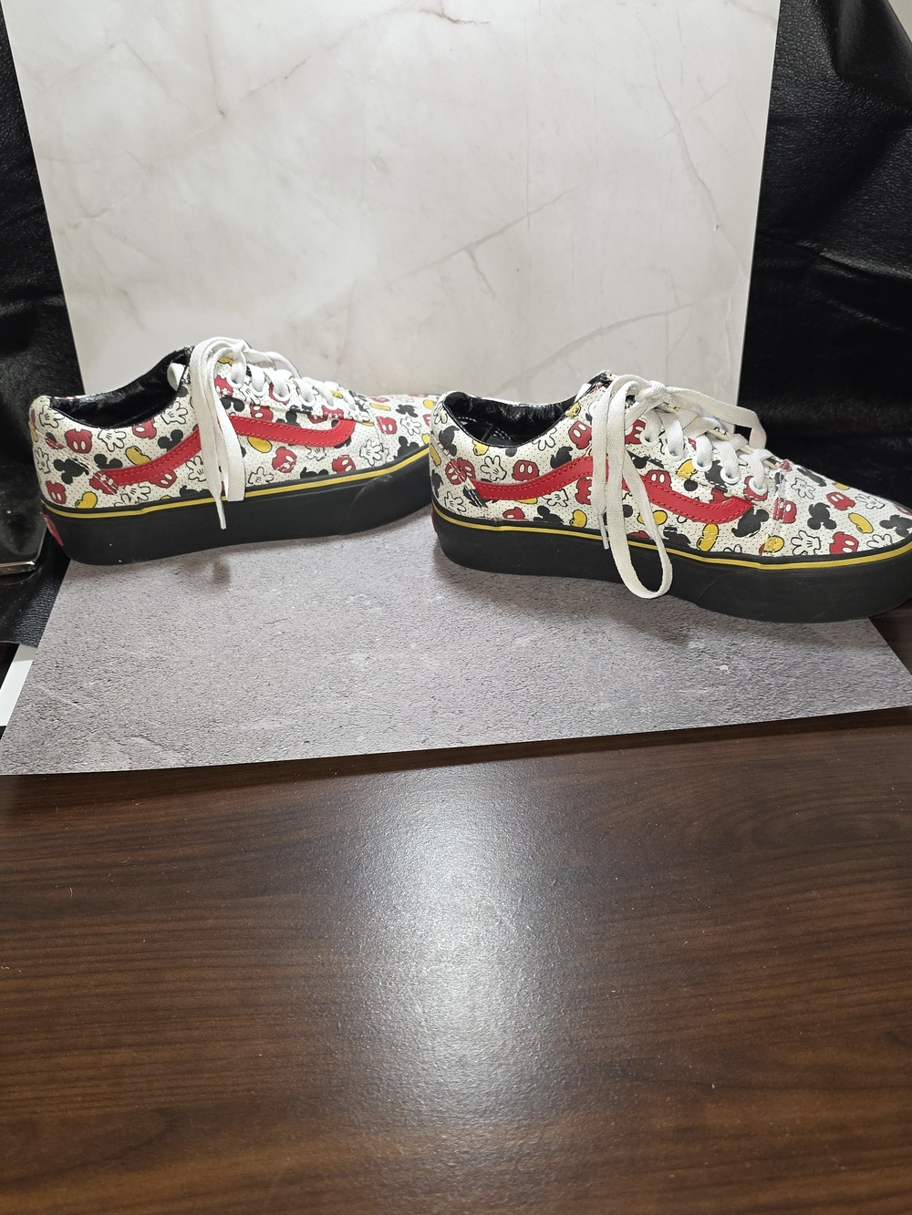 Custom Vans X Disney Womens Sz.8 - Picture 4 of 15